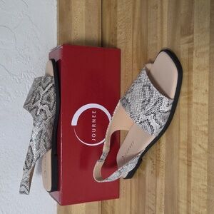 NWT "Journee" Brinsley Slingback Strap Flat Sandal Woman's Size 8.5M